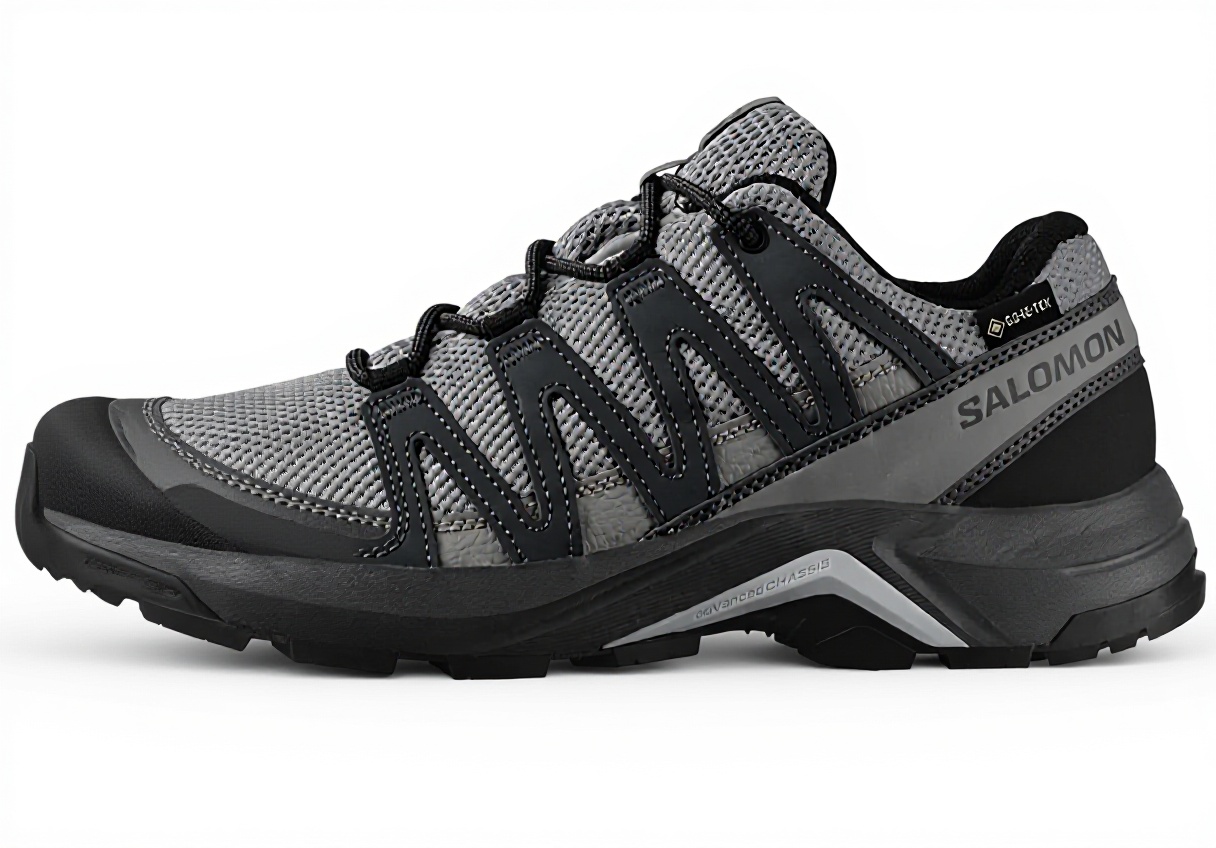 Salomon X-Adventure Recon Gore Tex scarpe donna in azione su sentiero