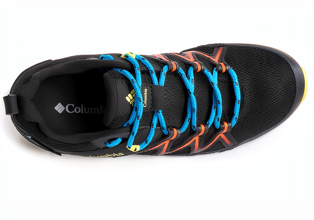 Columbia Youth Peakfreak Rush scarpe da trekking su sentiero roccioso