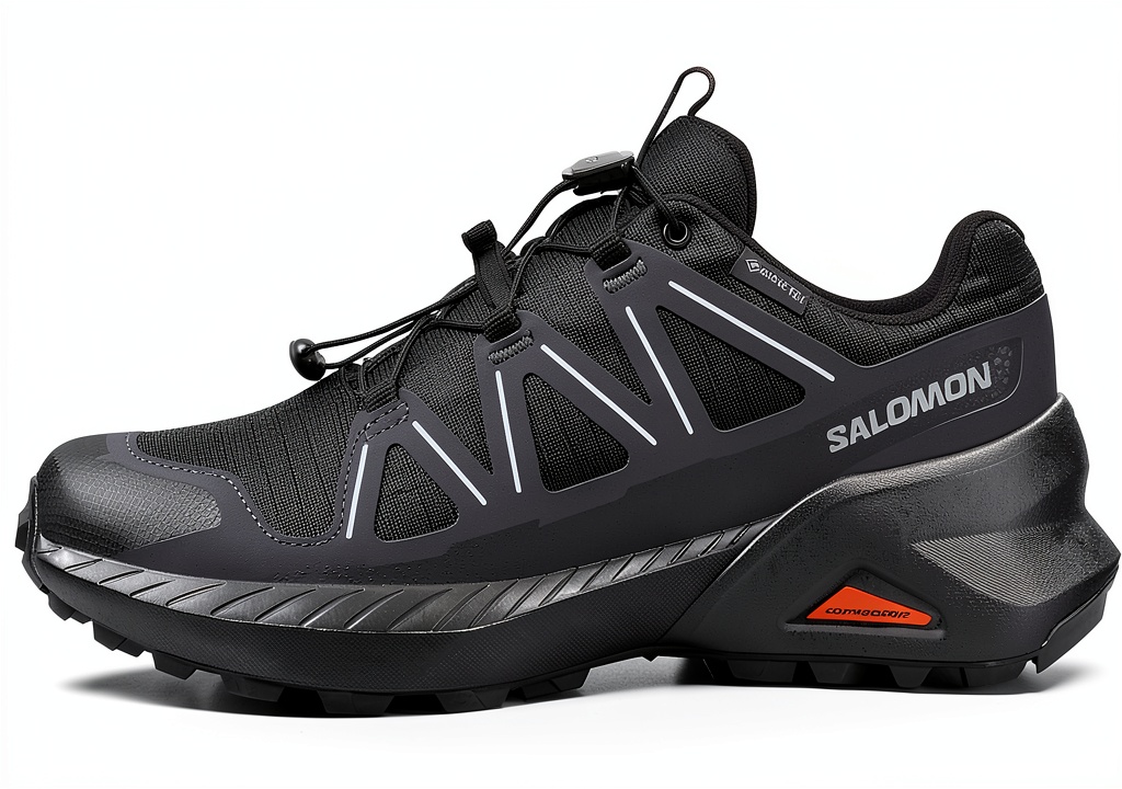 'Scarpe Salomon trail running su sentiero montano'